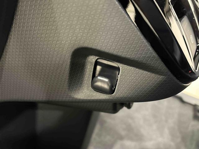 タント カスタムＸ　ＬＥＤオートライト　パワースライドドアウェルカムオープン機能　電動パーキングブレーキ　運転席助手席シートヒーター　アルミホイール　キーフリーシステム　　オート電動格納式ドアミラー（31枚目）