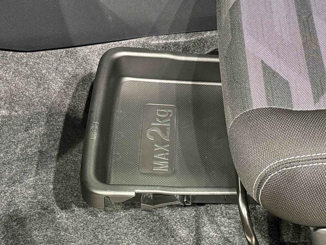 タフト Ｇ　ダーククロムベンチャー　スカイフィールトップ　クロムパック　メッキパック　アンダーガーニッシュ　インテリアアクセント　ＬＥＤオートライト＆フォグランプ　電動パーキングブレーキ　バックカメラ　アルミホイール（33枚目）
