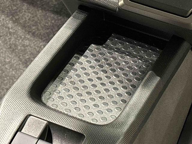 タフト Ｇターボ　クロムベンチャー　スカイフィールトップ　クロムパック　メッキパック　アンダーガーニッシュ　インテリアアクセント　ＬＥＤオートライト＆フォグランプ　電動パーキングブレーキ　バックカメラ　アルミホイール（19枚目）