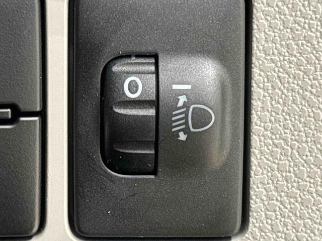 ミライース Ｘ　リミテッドＳＡＩＩＩ　オートライト　電動格納式ドアミラー　ＬＥＤヘッドランプ　セキュリティアラーム　コーナーセンサー　１４インチフルホイールキャップ　キーレスエントリー　　ショツピングフック　マニュアルエアコン　バックカメラ（21枚目）
