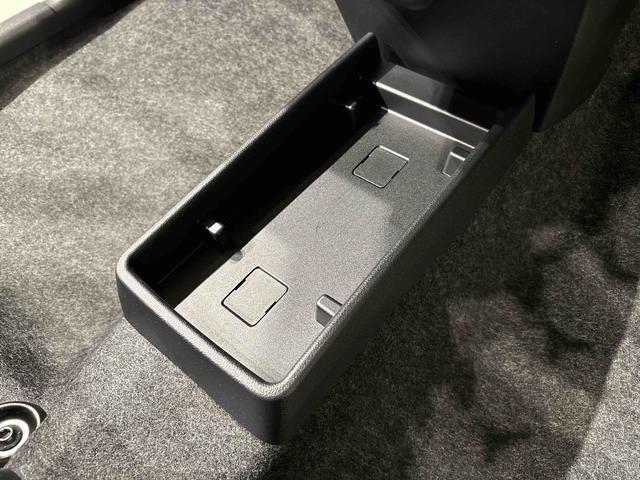 ミライース Ｘ　リミテッドＳＡＩＩＩ　オートライト　電動格納式ドアミラー　ＬＥＤヘッドランプ　セキュリティアラーム　コーナーセンサー　１４インチフルホイールキャップ　キーレスエントリー　　ショツピングフック　マニュアルエアコン　バックカメラ（26枚目）