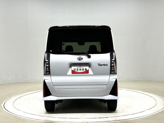 タント カスタムＲＳ　キーフリー　バックカメラ　ＬＥＤヘッドライト　ＬＥＤヘッドライト　ＬＥＤフォグ　オートライト　オートハイビーム　キーフリー　スタートボタン　シートヒーター　バックカメラ　両側パワースライドドア　アイドリングストップ　電動パーキング　ホールド機能（9枚目）