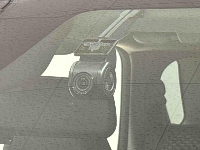 ロッキー プレミアム　ＬＥＤヘッドランプ・フォグランプ　全車速追従機能付アダプティブクルーズコントロール　レーンキープコントロール　１７インチアルミホイール　シートヒーター　プッシュボタンスタート（9枚目）