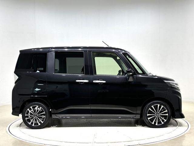 トール カスタムＧ　ターボ　ＣＶＴ車　キーフリー　パワースライドドア　ＬＥＤヘッドランプ・フォグランプ　　アルミホイール　オートライト　プッシュボタンスタート　クルーズコントロール　　コーナーセンサー　パワースライドドア　キーフリーシステム（7枚目）