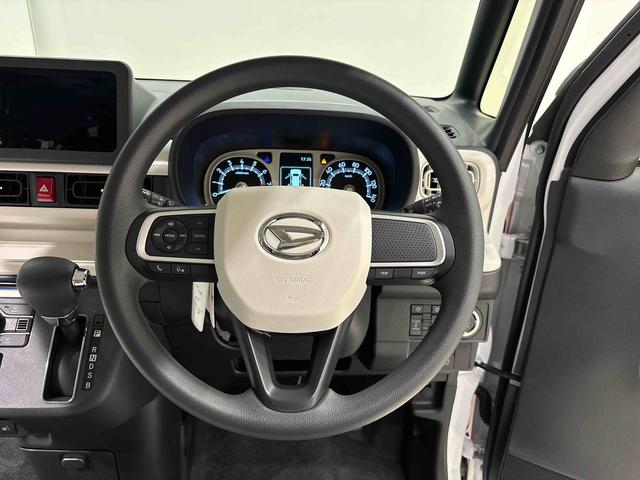 ムーヴキャンバス ストライプスＧ　電動パーキングブレーキ　バックカメラ　ＬＥＤオートライト・フォグランプ　電動パーキングブレーキ　プッシュボタンスタート　セキュリティアラーム　バックカメラ　両側パワースライドドアウエルカムオープン機能　オート電動格納式ドアミラー（12枚目）