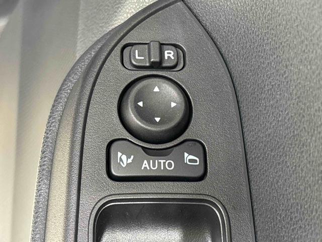 タント ファンクロスターボ　バックカメラ　両側電動スライドドア　ＬＥＤオートライト　パワースライドドアウェルカムオープン機能　電動パーキングブレーキ　運転席助手席シートヒーター　アルミホイール　キーフリーシステム　　オート電動格納式ドアミラー（24枚目）