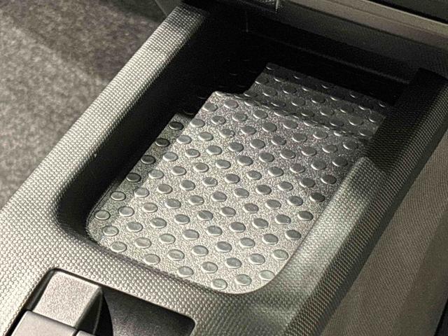 タフト Ｇ　ダーククロムベンチャー　　バックカメラ付き　スカイフィールトップ　クロムパック　メッキパック　シルバーアンダーガーニッシュ　インテリアアクセント　ＬＥＤオートライト＆フォグランプ　電動パーキングブレーキ　バックカメラ　アルミホイール（19枚目）