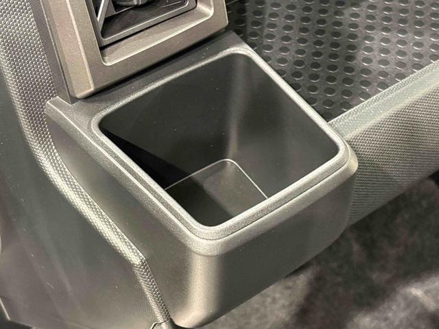 タフト Ｇ　ダーククロムベンチャー　　バックカメラ付き　スカイフィールトップ　クロムパック　メッキパック　シルバーアンダーガーニッシュ　インテリアアクセント　ＬＥＤオートライト＆フォグランプ　電動パーキングブレーキ　バックカメラ　アルミホイール（31枚目）