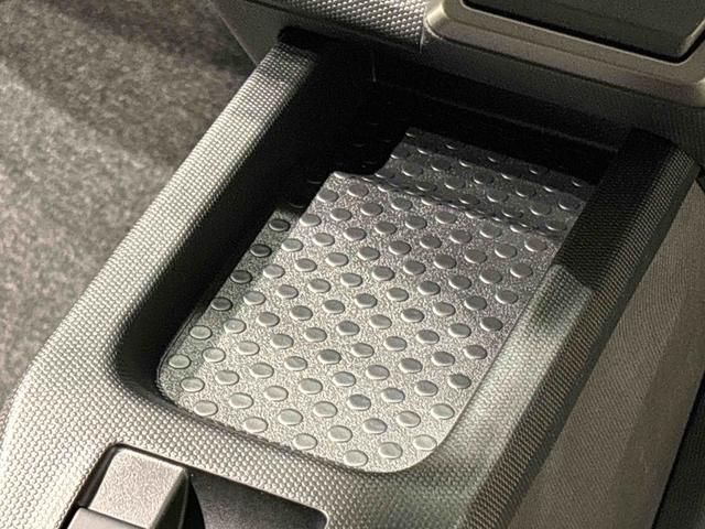 タフト Ｇダーククロムベンチャー　バックカメラ　前席シート－ヒーター　スカイフィールトップ　クロムパック　メッキパック　シルバーアンダーガーニッシュ　インテリアアクセント　ＬＥＤオートハイビーム＆フォグランプ　電動パーキングブレーキ　バックカメラ　アルミホイール（19枚目）