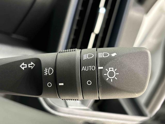 タント カスタムＲＳ　ＬＥＤオートライト　パワースライドドアウェルカムオープン機能　電動パーキングブレーキ　運転席助手席シートヒーター　アルミホイール　キーフリーシステム　　オート電動格納式ドアミラー（25枚目）
