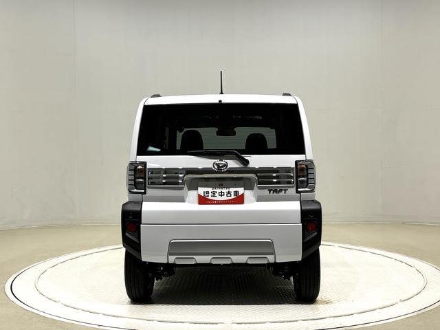 タフト Ｇ　クロムベンチャー　バックカメラ　前席シートヒーター　スカイフィールトップ　クロムパック　メッキパック　シルバーアンダーガーニッシュ　インテリアアクセント　ＬＥＤオートハイビーム＆フォグランプ　電動パーキングブレーキ　バックカメラ　アルミホイール（9枚目）