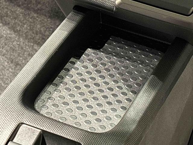 タフト Ｇ　クロムベンチャー　バックカメラ　前席シートヒーター　スカイフィールトップ　クロムパック　メッキパック　シルバーアンダーガーニッシュ　インテリアアクセント　ＬＥＤオートハイビーム＆フォグランプ　電動パーキングブレーキ　バックカメラ　アルミホイール（19枚目）