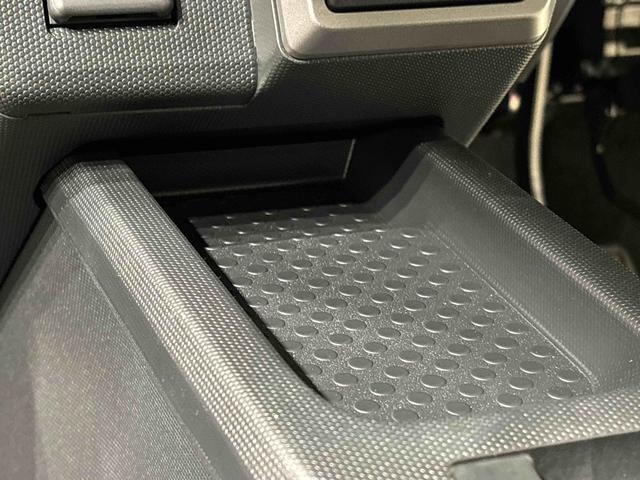タフト Ｇ　クロムベンチャー　バックカメラ　前席シートヒーター　スカイフィールトップ　クロムパック　メッキパック　シルバーアンダーガーニッシュ　インテリアアクセント　ＬＥＤオートハイビーム＆フォグランプ　電動パーキングブレーキ　バックカメラ　アルミホイール（19枚目）