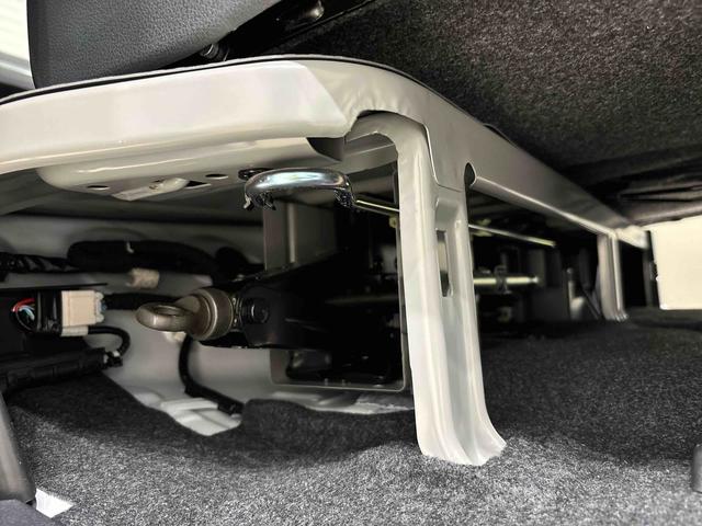 アトレー ＲＳ　　　両側パワースライドドア　　ＬＥＤヘッドライト　電動格納式ドアミラー　両側パワースライドドアウエルカムオープン機能　オートエアコン　ＬＥＤヘッドランプ　ＬＥＤフォグランプ　プッシュボタンスタート　リバース連動リヤワイパー　リヤスモークガラス（39枚目）