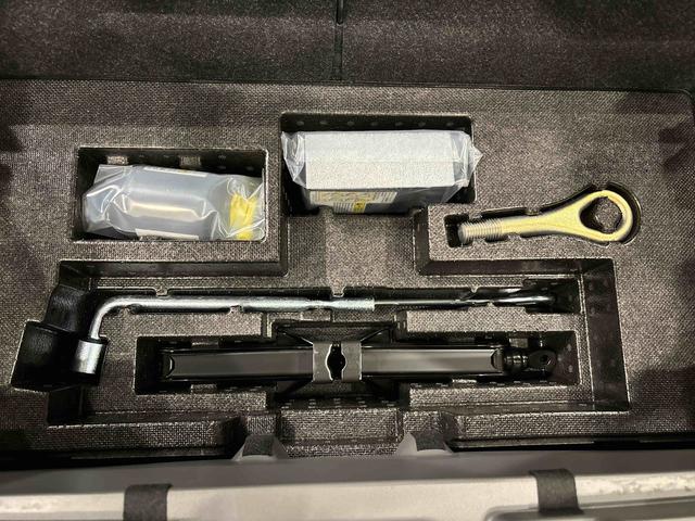 ���Q�[�W�̉��ɂ̓W���b�L�≞�}�p���N�C���Z�b�g��������Ă��܂�