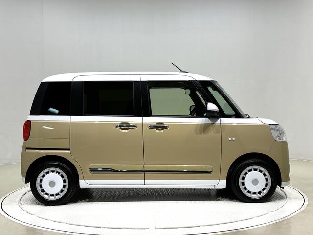 ムーヴキャンバス ストライプスＧターボ　ＬＥＤオートライト・フォグランプ　電動パーキングブレーキ　プッシュボタンスタート　セキュリティアラーム　バックカメラ　両側パワースライドドアウエルカムオープン機能　オート電動格納式ドアミラー（7枚目）