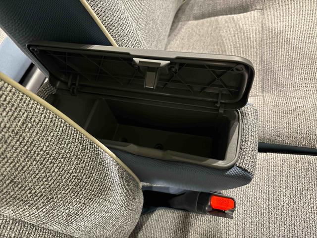 ムーヴキャンバス ストライプスＧターボ　ＬＥＤオートライト・フォグランプ　電動パーキングブレーキ　プッシュボタンスタート　セキュリティアラーム　バックカメラ　両側パワースライドドアウエルカムオープン機能　オート電動格納式ドアミラー（30枚目）