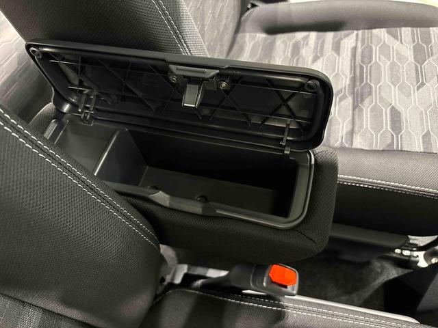 タフト Ｇ　ダーククロムベンチャー　バックカメラ　前席シートヒーター　スカイフィールトップ　クロムパック　メッキパック　シルバーアンダーガーニッシュ　インテリアアクセント　ＬＥＤオートライト＆フォグランプ　電動パーキングブレーキ　バックカメラ　アルミホイール（30枚目）