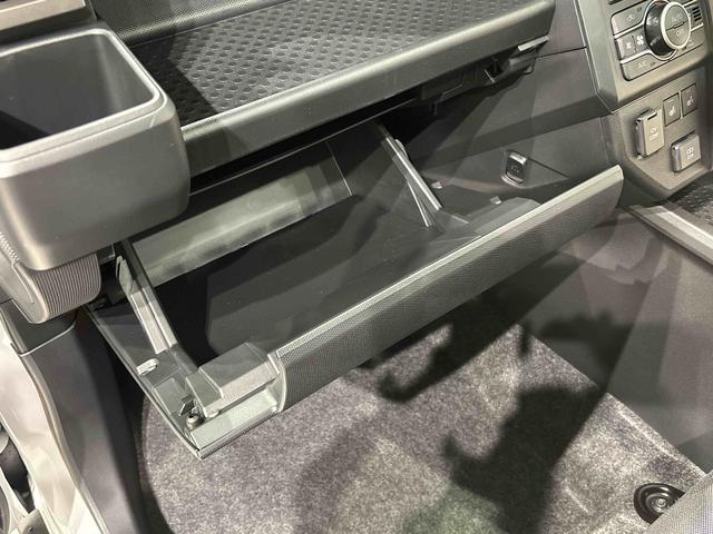 タフト Ｇ　ダーククロムベンチャー　スカイフィールトップ　クロムパック　メッキパック　シルバーアンダーガーニッシュ　インテリアアクセント　ＬＥＤオートハイビーム＆フォグランプ　電動パーキングブレーキ　バックカメラ　アルミホイール（32枚目）