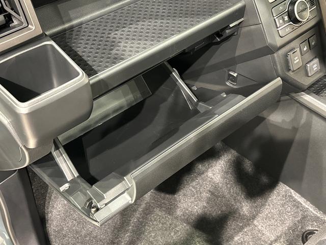 タフト Ｇ　クロムベンチャー　バックカメラ　両側シートヒーター　スカイフィールトップ　クロムパック　メッキパック　シルバーアンダーガーニッシュ　インテリアアクセント　ＬＥＤオートライト＆フォグランプ　電動パーキングブレーキ　バックカメラ　アルミホイール（32枚目）