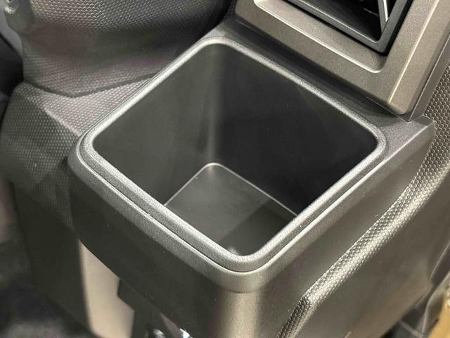 タフト Ｇ　ダーククロムベンチャー　運転席・助手席シートヒーター　純正ナビ装着用アップグレードパック　本革巻ステアリングホイール　オートライト　運転席シートリフター　チルトステアリング　スカイフィールトップ　ＬＥＤヘッドランプ　ＬＥＤフォグランプ　キーフリーシステム（26枚目）