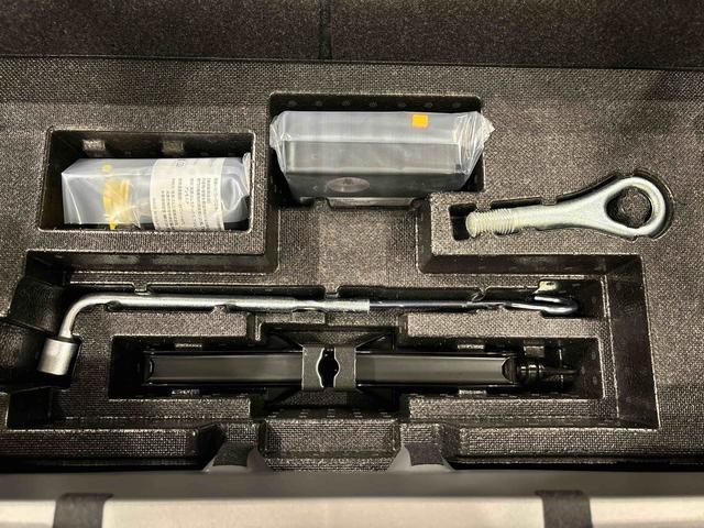 タフト Ｇ　ダーククロムベンチャー　運転席・助手席シートヒーター　純正ナビ装着用アップグレードパック　本革巻ステアリングホイール　オートライト　運転席シートリフター　チルトステアリング　スカイフィールトップ　ＬＥＤヘッドランプ　ＬＥＤフォグランプ　キーフリーシステム（39枚目）