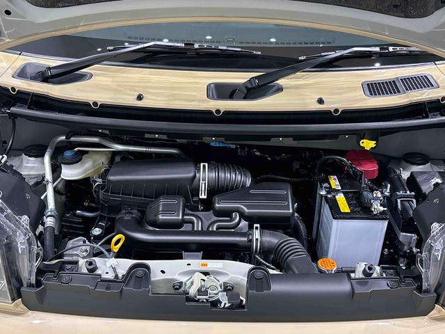タフト Ｇ　ダーククロムベンチャー　運転席・助手席シートヒーター　純正ナビ装着用アップグレードパック　本革巻ステアリングホイール　オートライト　運転席シートリフター　チルトステアリング　スカイフィールトップ　ＬＥＤヘッドランプ　ＬＥＤフォグランプ　キーフリーシステム（42枚目）