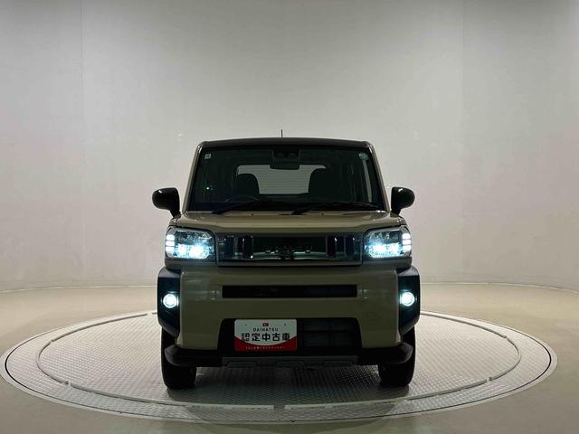 タフト Ｇ　ダーククロムベンチャー　運転席・助手席シートヒーター　純正ナビ装着用アップグレードパック　本革巻ステアリングホイール　オートライト　運転席シートリフター　チルトステアリング　スカイフィールトップ　ＬＥＤヘッドランプ　ＬＥＤフォグランプ　キーフリーシステム（43枚目）