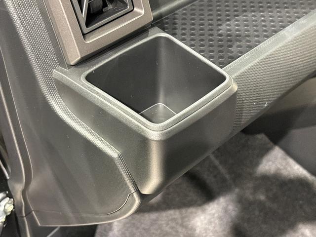 タフト Ｇターボ　ダーククロムベンチャー　ディスプレイオーディオ付　スカイフィールトップ　クロムパック　メッキパック　シルバーアンダーガーニッシュ　インテリアアクセント　ＬＥＤオートハイビーム＆フォグランプ　電動パーキングブレーキ　バックカメラ　アルミホイール（31枚目）