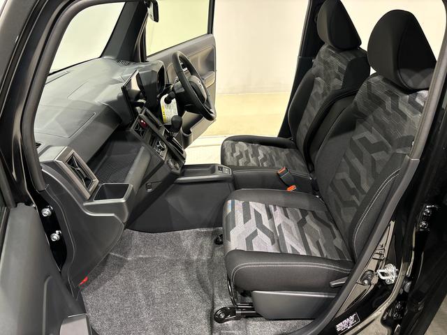 タフト Ｇターボ　ダーククロムベンチャー　ディスプレイオーディオ付　スカイフィールトップ　クロムパック　メッキパック　シルバーアンダーガーニッシュ　インテリアアクセント　ＬＥＤオートハイビーム＆フォグランプ　電動パーキングブレーキ　バックカメラ　アルミホイール（34枚目）