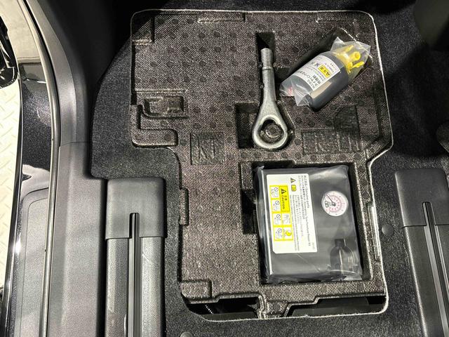 タント カスタムＲＳ　電動パーキングブレーキ　ＬＥＤオートライト　パワースライドドアウェルカムオープン機能　電動パーキングブレーキ　運転席助手席シートヒーター　アルミホイール　キーフリーシステム　　オート電動格納式ドアミラー（33枚目）