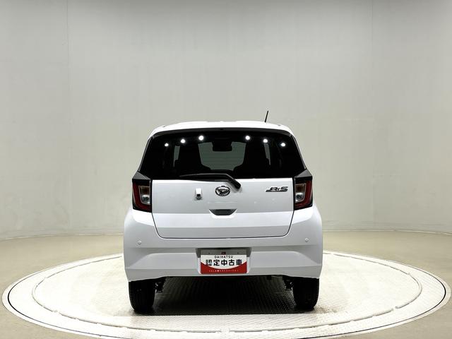 ミライース Ｘ　リミテッドＳＡＩＩＩ　４ＷＤ　キーレスエントリー　ＬＥＤヘッドランプ　セキュリティアラーム　コーナーセンサー　１４インチフルホイールキャップ　キーレスエントリー　電動格納式ドアミラー　ショツピングフック　マニュアルエアコン（9枚目）