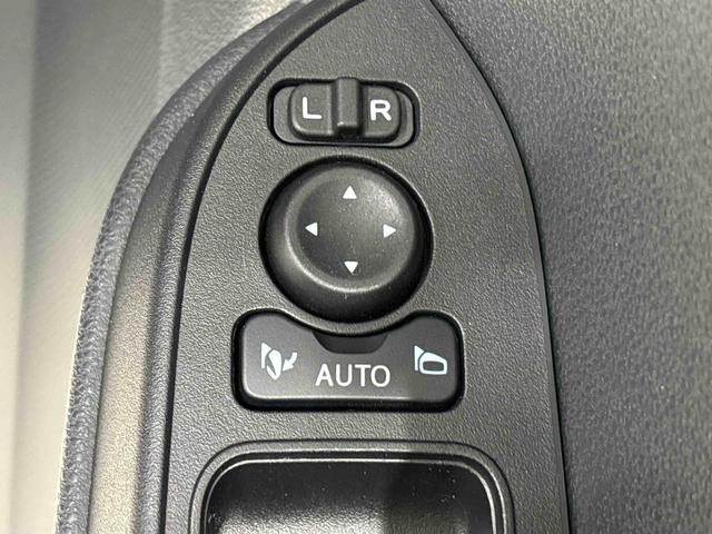 タント ファンクロスターボ　ＬＥＤオートライト　パワースライドドアウェルカムオープン機能　電動格納式ドアミラー　助手席ロングスライド　助手席イージークローザー　　セキュリティアラーム　キーフリーシステム（24枚目）