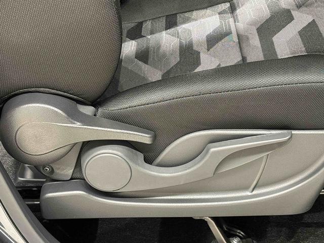 タント ファンクロスターボ　ＬＥＤオートライト　パワースライドドアウェルカムオープン機能　電動格納式ドアミラー　助手席ロングスライド　助手席イージークローザー　　セキュリティアラーム　キーフリーシステム（28枚目）