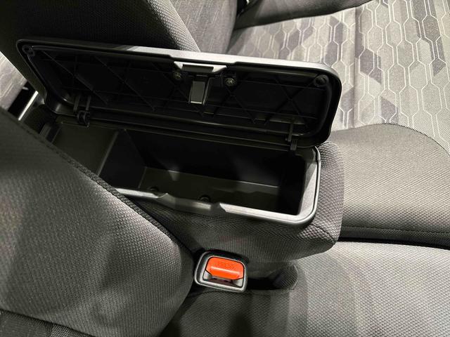 タント ファンクロスターボ　ＬＥＤオートライト　パワースライドドアウェルカムオープン機能　電動格納式ドアミラー　助手席ロングスライド　助手席イージークローザー　　セキュリティアラーム　キーフリーシステム（30枚目）