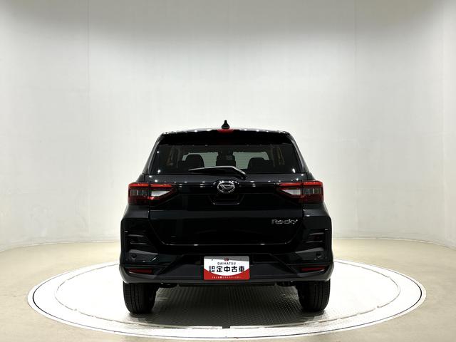 ロッキー プレミアムＧ　ＬＥＤヘッドランプ・フォグランプ　全車速追従機能付アダプティブクルーズコントロール　レーンキープコントロール　ブラインドスポットモニター　１７インチアルミホイール　シートヒーター（9枚目）