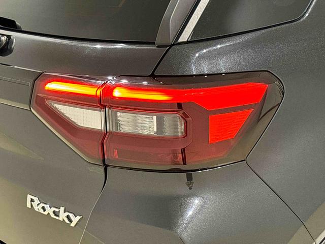 ロッキー プレミアムＧ　ＬＥＤヘッドランプ・フォグランプ　全車速追従機能付アダプティブクルーズコントロール　レーンキープコントロール　ブラインドスポットモニター　１７インチアルミホイール　シートヒーター（50枚目）