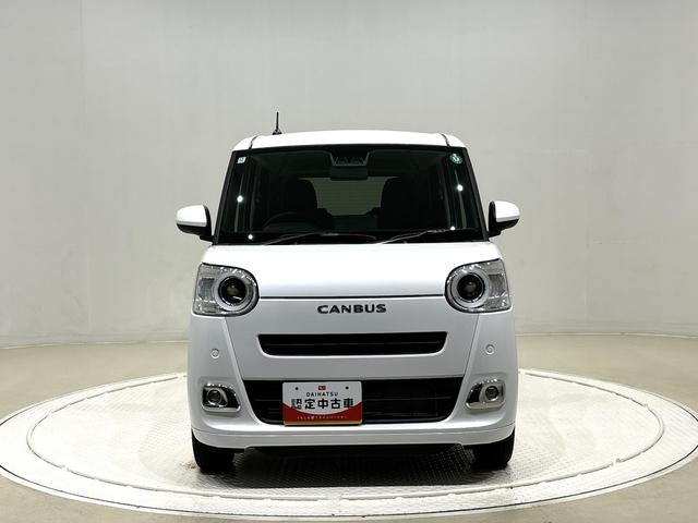 ムーヴキャンバス セオリーＧターボ　４ＷＤ　ＬＥＤヘッドランプ・フォグランプ　電動パーキングブレーキ　プッシュボタンスタート　セキュリティアラーム　バックカメラ　両側パワースライドドアウエルカムオープン機能　オート電動格納式ドアミラー（6枚目）