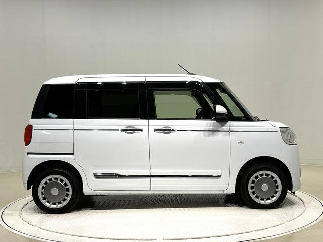 ムーヴキャンバス セオリーＧターボ　４ＷＤ　ＬＥＤヘッドランプ・フォグランプ　電動パーキングブレーキ　プッシュボタンスタート　セキュリティアラーム　バックカメラ　両側パワースライドドアウエルカムオープン機能　オート電動格納式ドアミラー（7枚目）