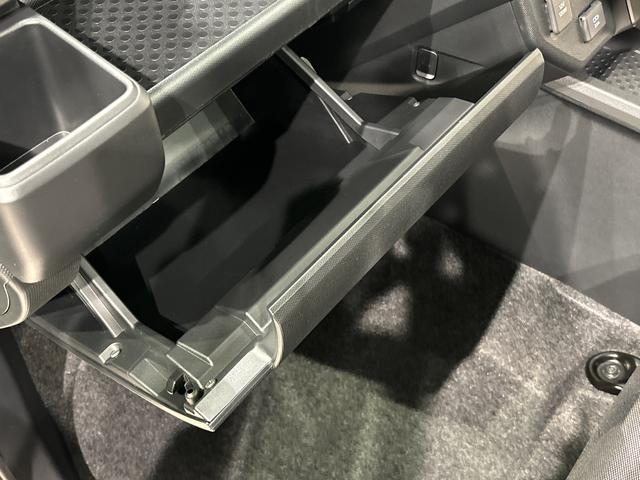 タフト Ｇ　クロムベンチャー　バックカメラ　両側シートヒーター　スカイフィールトップ　クロムパック　メッキパック　シルバーアンダーガーニッシュ　インテリアアクセント　ＬＥＤオートライト＆フォグランプ　電動パーキングブレーキ　バックカメラ　アルミホイール（32枚目）