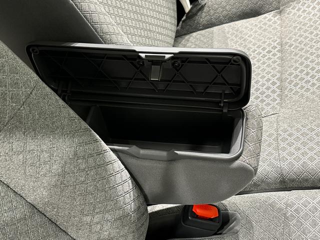 タント Ｘ　バックカメラ　両側シートヒーター　片側電動スライドドア　ＬＥＤオートライト　パワースライドドアウェルカムオープン機能　電動パーキングブレーキ　運転席助手席シートヒーター　　フルホイールキャツプ　キーフリーシステム　　オート電動格納式ドアミラー（30枚目）