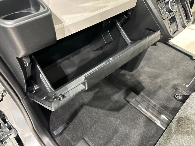 タント Ｘ　バックカメラ　両側シートヒーター　片側電動スライドドア　ＬＥＤオートライト　パワースライドドアウェルカムオープン機能　電動パーキングブレーキ　運転席助手席シートヒーター　　フルホイールキャツプ　キーフリーシステム　　オート電動格納式ドアミラー（32枚目）