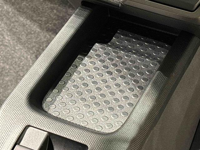 タフト Ｇ　ダーククロムベンチャー　スカイフィールトップ　クロムパック　メッキパック　シルバーアンダーガーニッシュ　インテリアアクセント　ＬＥＤオートライト＆フォグランプ　電動パーキングブレーキ　バックカメラ　アルミホイール（19枚目）
