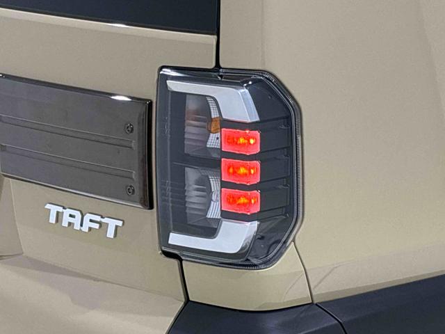 タフト Ｇ　ダーククロムベンチャー　スカイフィールトップ　クロムパック　メッキパック　シルバーアンダーガーニッシュ　インテリアアクセント　ＬＥＤオートライト＆フォグランプ　電動パーキングブレーキ　バックカメラ　アルミホイール（46枚目）