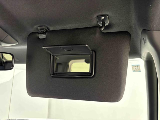 タント カスタムＲＳ　パノラマモニター付き　電動パーキングブレーキ　ＬＥＤオートライト　パワースライドドアウェルカムオープン機能　オート電動格納式ドアミラー　助手席ロングスライド　助手席イージークローザー　アルミホイール　キーフリーシステム（29枚目）