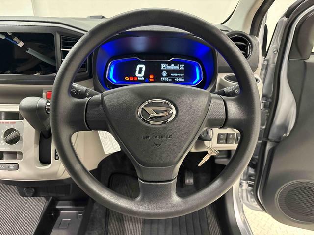 ミライース Ｘ　ＳＡＩＩＩ　４ＷＤ　ＬＥＤヘッドライト　バックカメラ　ＬＥＤヘッドランプ　セキュリティアラーム　コーナーセンサー　１４インチフルホイールキャップ　キーレスエントリー　電動格納式ドアミラー　ショツピングフック　マニュアルエアコン（12枚目）