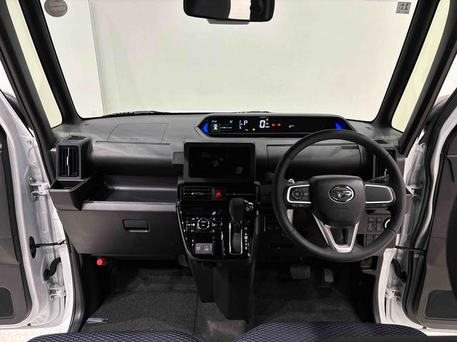 タント カスタムＲＳ　電動パーキングブレーキ　ＬＥＤオートライト　パワースライドドアウェルカムオープン機能　運転席ロングスライドシ－ト　助手席ロングスライド　助手席イージークローザー　アルミホイール　キーフリーシステム（11枚目）