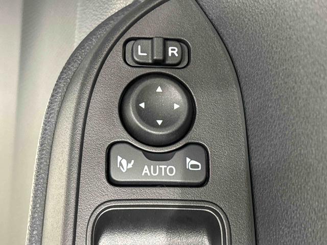 タント カスタムＲＳ　電動パーキングブレーキ　ＬＥＤオートライト　パワースライドドアウェルカムオープン機能　運転席ロングスライドシ－ト　助手席ロングスライド　助手席イージークローザー　アルミホイール　キーフリーシステム（24枚目）