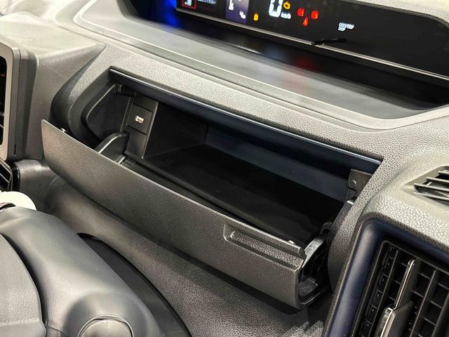 タント カスタムＲＳ　電動パーキングブレーキ　ＬＥＤオートライト　パワースライドドアウェルカムオープン機能　運転席ロングスライドシ－ト　助手席ロングスライド　助手席イージークローザー　アルミホイール　キーフリーシステム（26枚目）