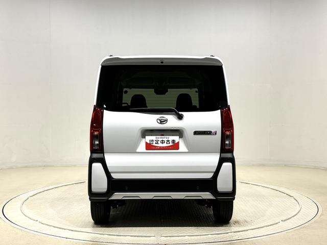 タント ファンクロスターボ 電動パーキングブレーキ LEDオートライト パワースライドドアウェルカムオープン機能 電動パーキングブレーキ 運転席助手席シートヒーター アルミホイール キーフリーシステム  オート電動格納式ドアミラー(9枚目)